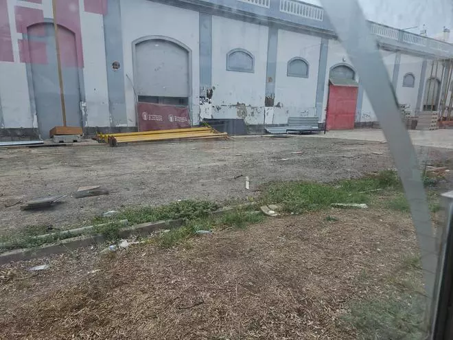 Deterioro en el entorno del parque Santa Catalina y el edificio Miller