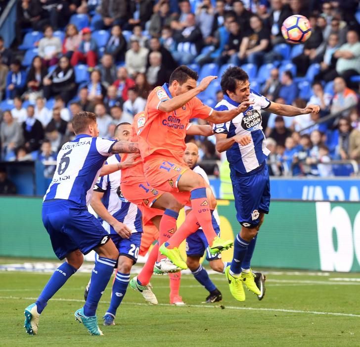 El Dépor golea a Las Palmas para cerrar la Liga