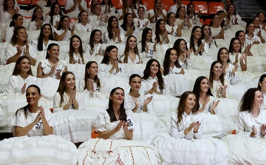 Asi ha sido el ensayo de la elección de candidatas a Falleras Mayores de València 2026