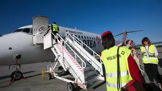 Grave accidente en Milán con un avión con destino Asturias: muere succionado por el motor antes de despegar