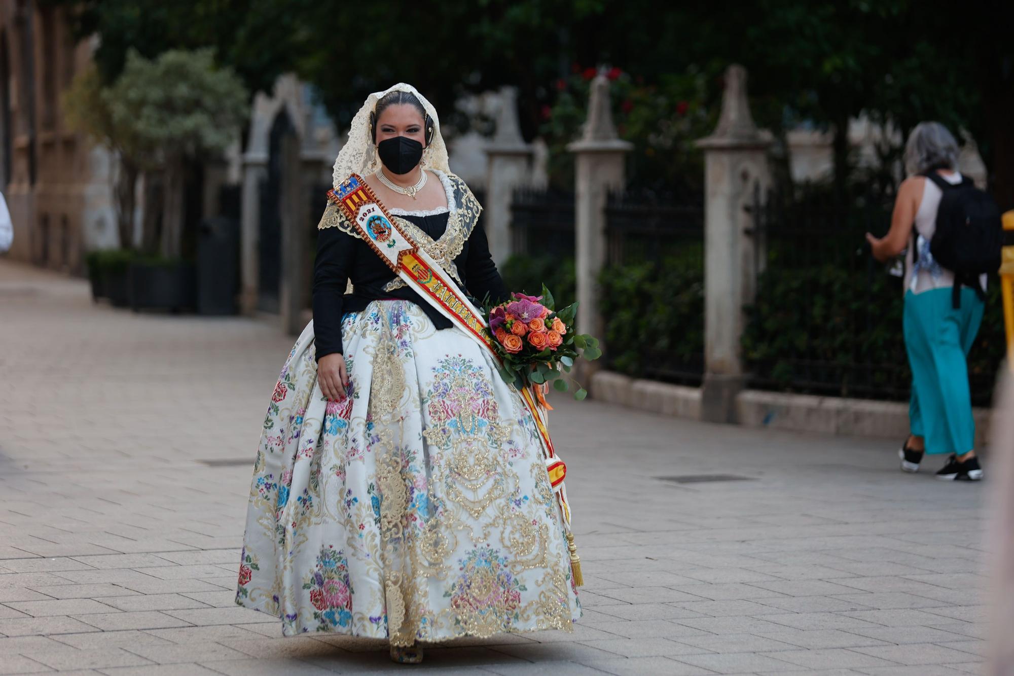 Búscate en el segundo día de Ofrenda por la calle de Caballeros (entre las 20.00 y las 21.00 horas)