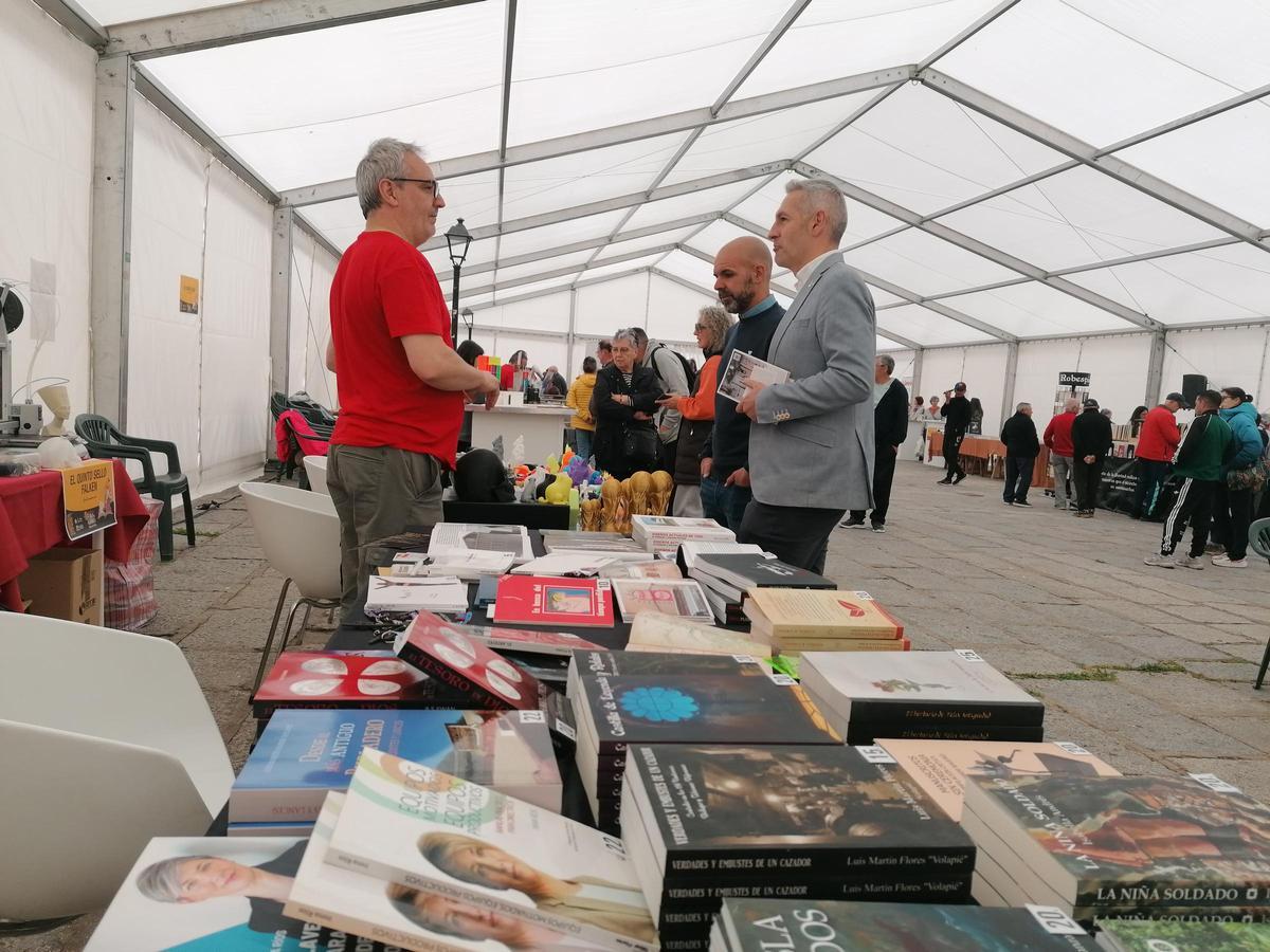 GALERÍA | La Feria del Libro de Toro, una cita con la cultura