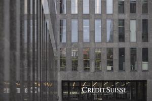 Vista del logotipo del banco suizo Credit Suisse en Zúrich (Suiza) en una imagen de archivo. EFE/EPA/ENNIO LEANZA