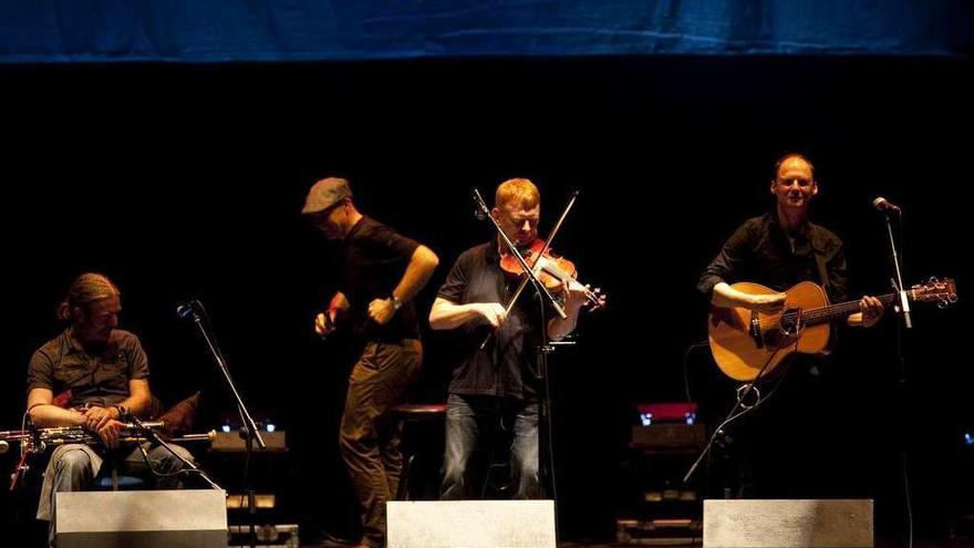 &quot;Lúnasa&quot;, durante una actuación en Avilés.