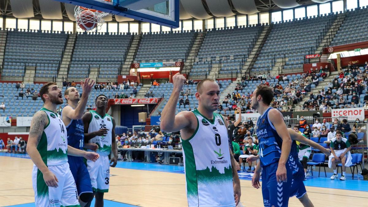 Schmitd, celebrando una canasta. El norteamericano volvió a estar excelso en los momentos clave.