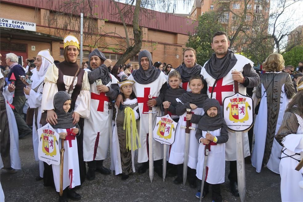 Las imágenes del desfile de San Jorge en Cáceres