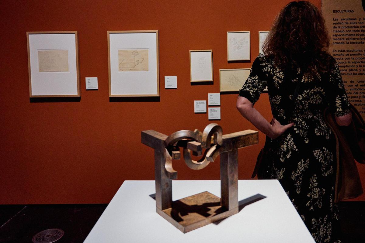 La Fundación Ibercaja ha inaugurado la exposición de Chillida en Madrid.