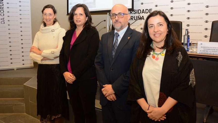 De izquierda a derecha: Cristina García, Nancy Vázquez, Roberto Javier López e Isabel Iglesias.