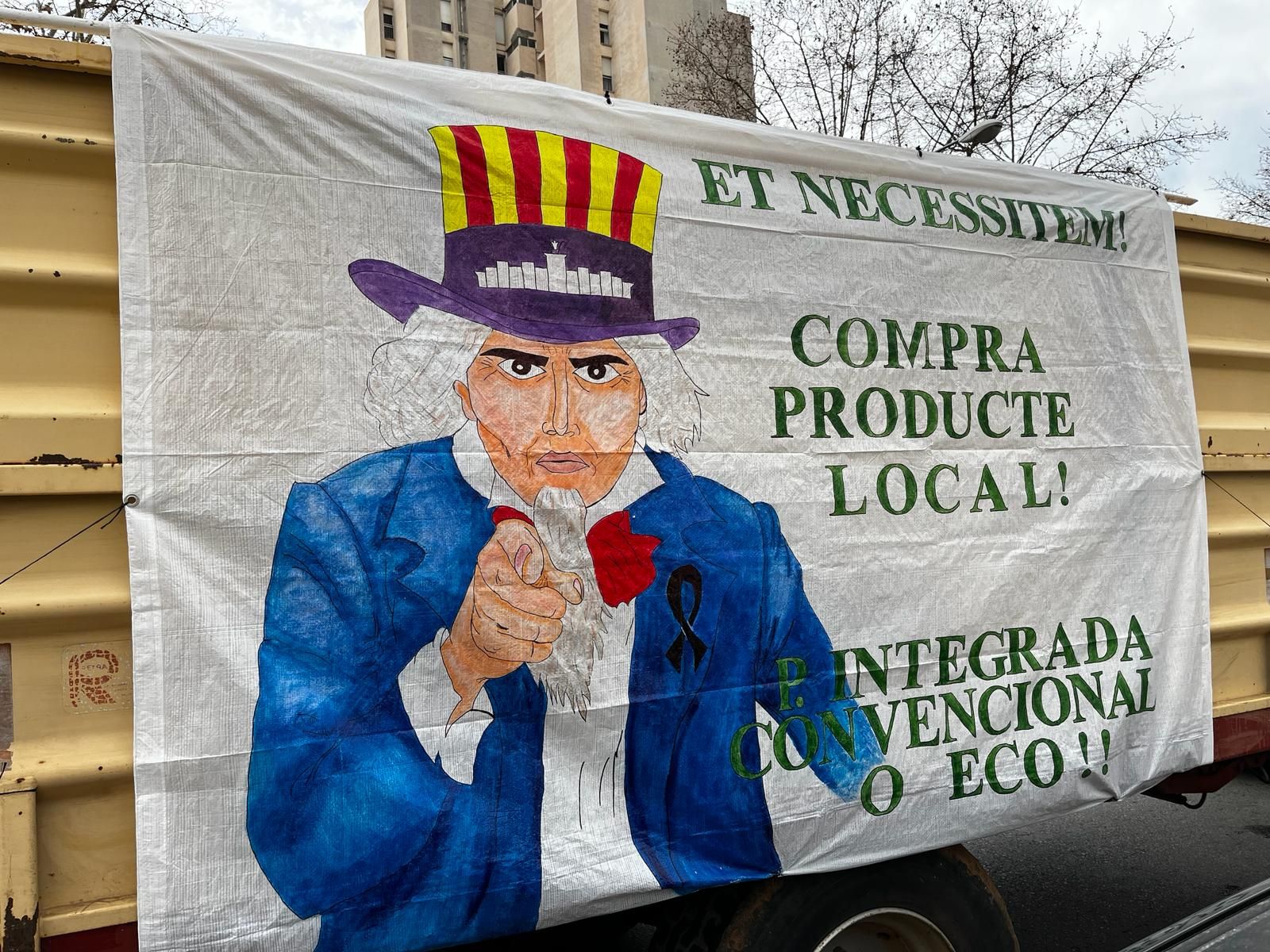 Los mejores carteles de la tractorada en Mallorca