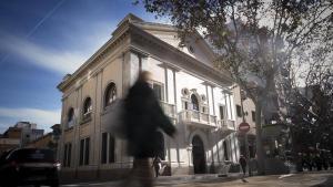Facgada del Centre Catòlic de LHospitalet, en la Rambla Just Oliveras.