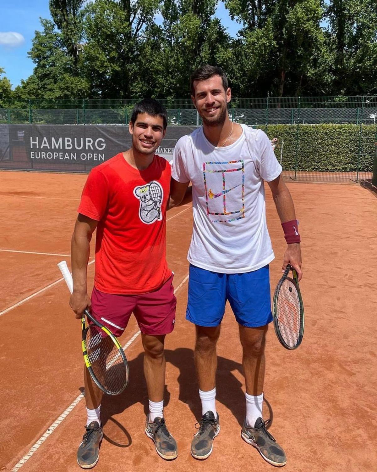 Alcaraz entrenando con Khachanov antes del Open de Hamburgo