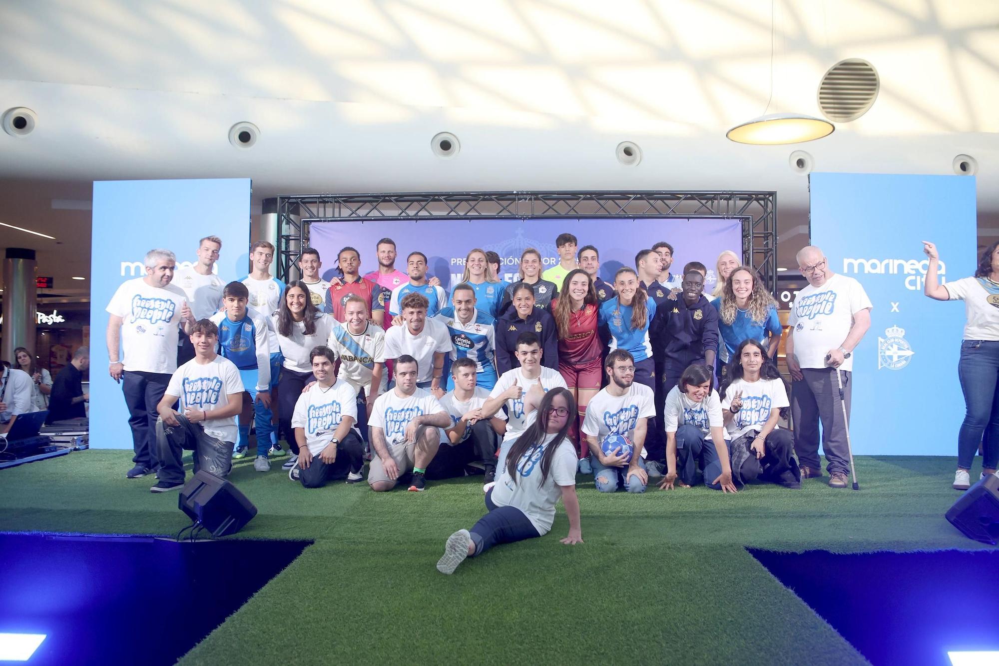 El Deportivo presenta en Marineda City sus equipaciones para la temporada 2025-2026