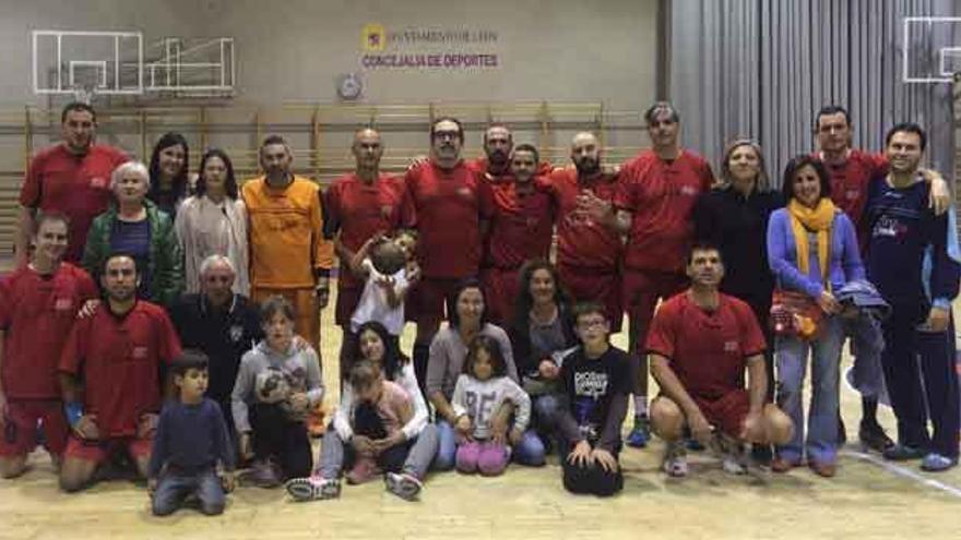 BM La Muralla de Zamora posa al término de su participación en un torneo anterior.