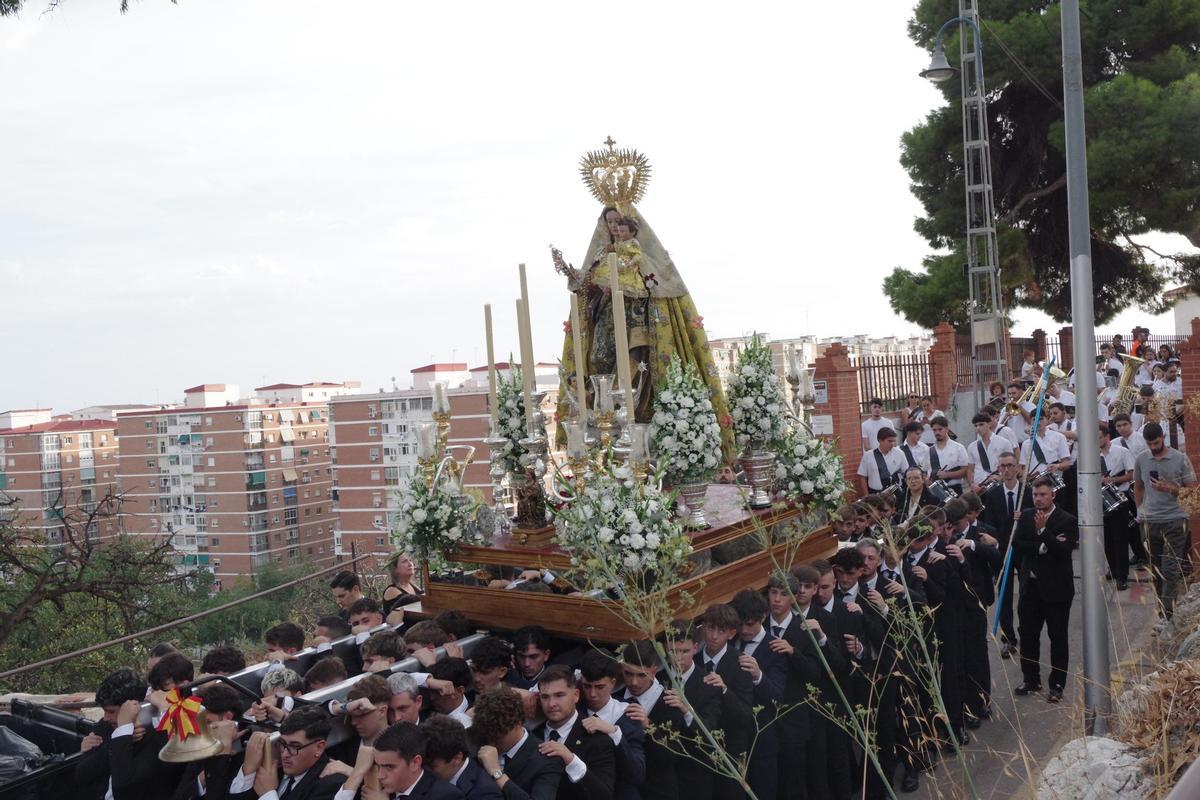 La Virgen de los Ángeles recorre las calles de Málaga