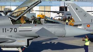 MADRID 9-10-03   ACTO DE ENTREGA  AL EJERCITO DEL AIRE DE LAS PRIMERAS UNIDADES DEL CAZA EUROPEO EUROFIGHTER. FOTO. JUAN MANUEL PRATS