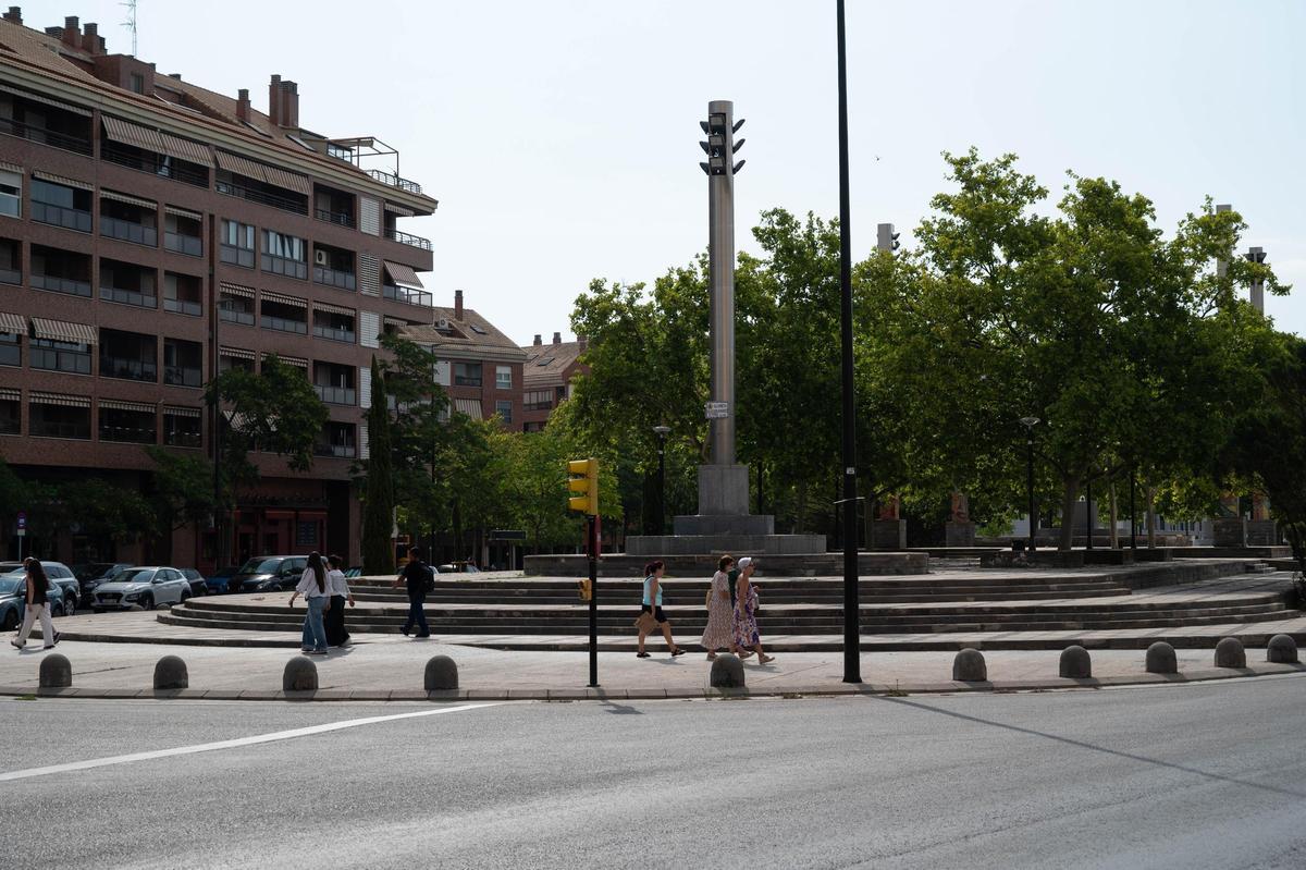 Glorieta de la Selección Española (La Roja), en la avenida Cesáreo Alierta.