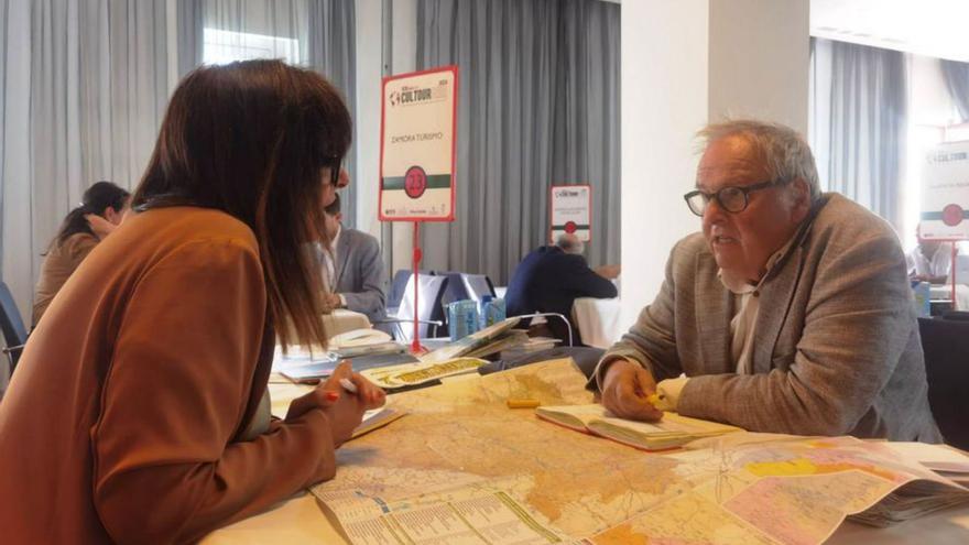 El concejal de Turismo durante la jornada profesional en Oviedo.