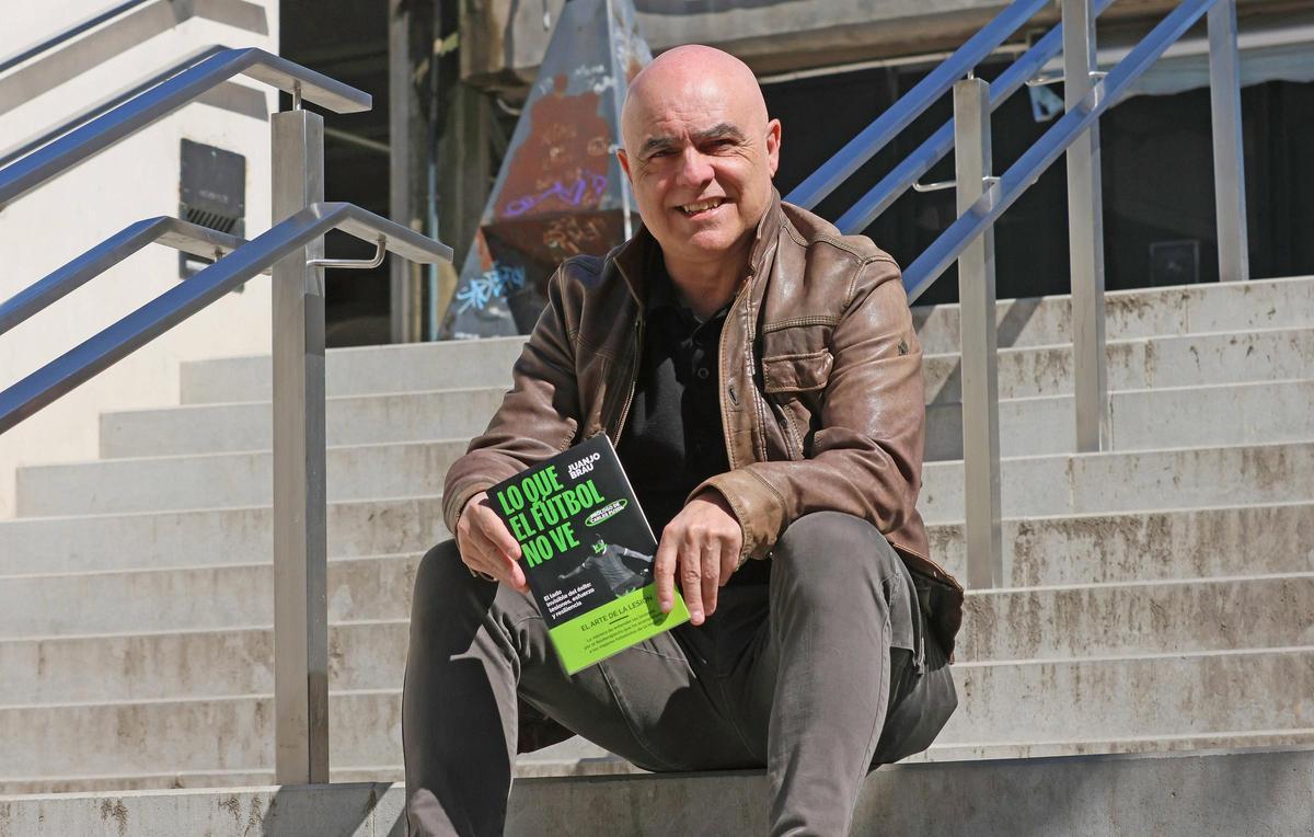 Juanjo Brau explica les seves experiències al Barça en un llibre