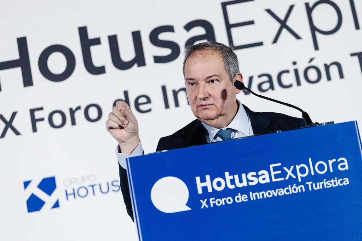 El ministro de Industria y Turismo, Jordi Hereu, interviene durante el X Foro de Innovación Turística Hotusa Explora, en Madrid.