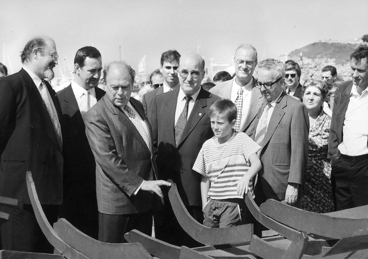Amb el president Jordi Pujol i altres representants institucionals durant la inauguració del passeig de Llançà el 1994