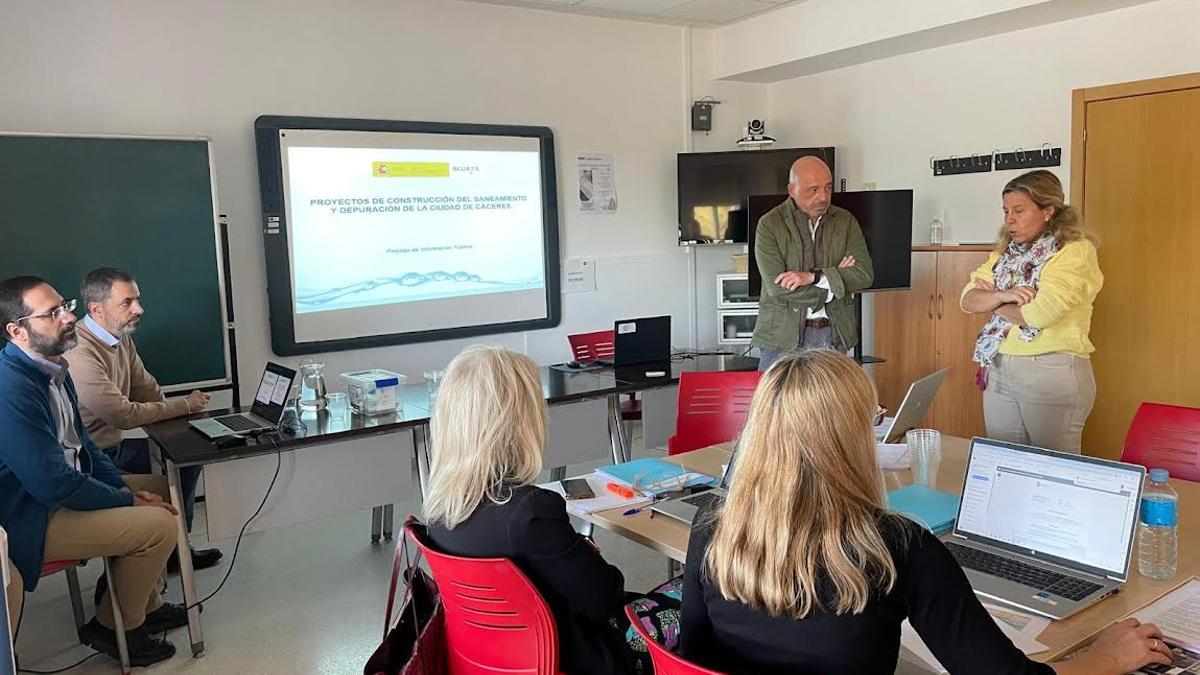 Presentación del proyecto de ACUAES.