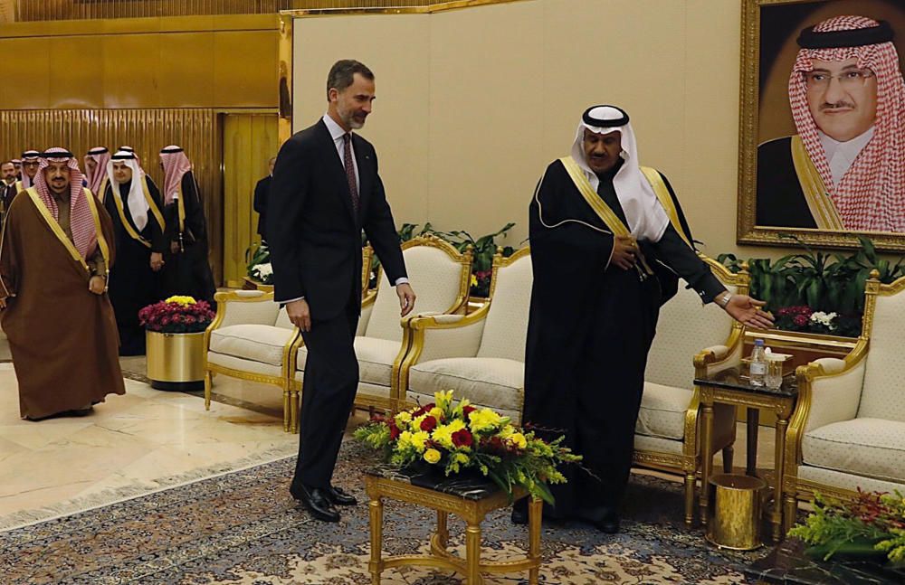 Felipe VI, condecorado en Arabia Saudí