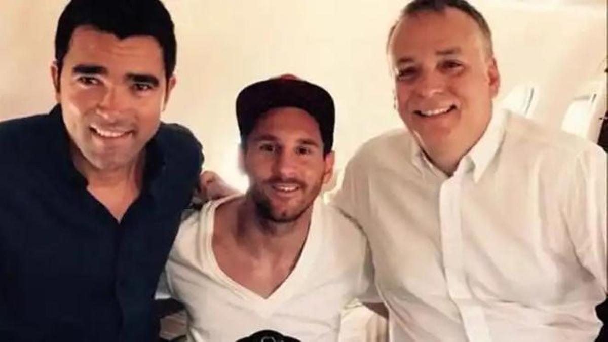 Deco, Messi y Echevarría.