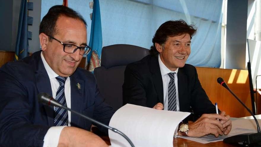 José Enrique Sotelo y José Ramón Lete, ayer, en la presentación de los premios.