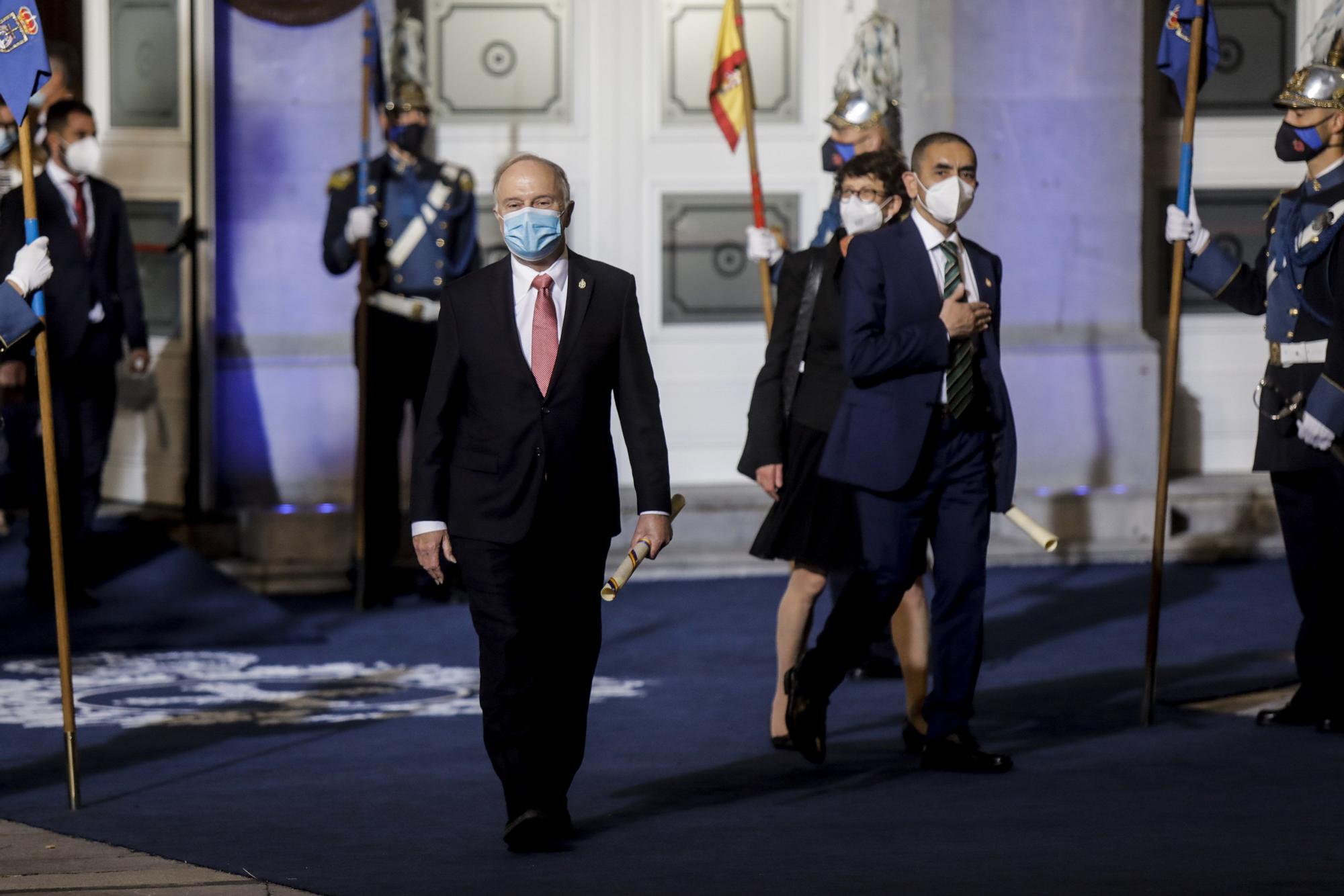 La salida del Camporamor tras la ceremonia de los Premios Princesa de Asturias