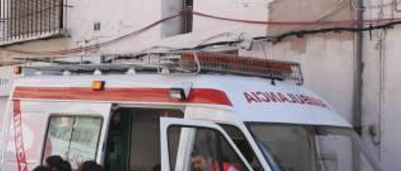 Cruz Roja Castelló pierde voluntarios al adaptarse a la normativa de ambulancias