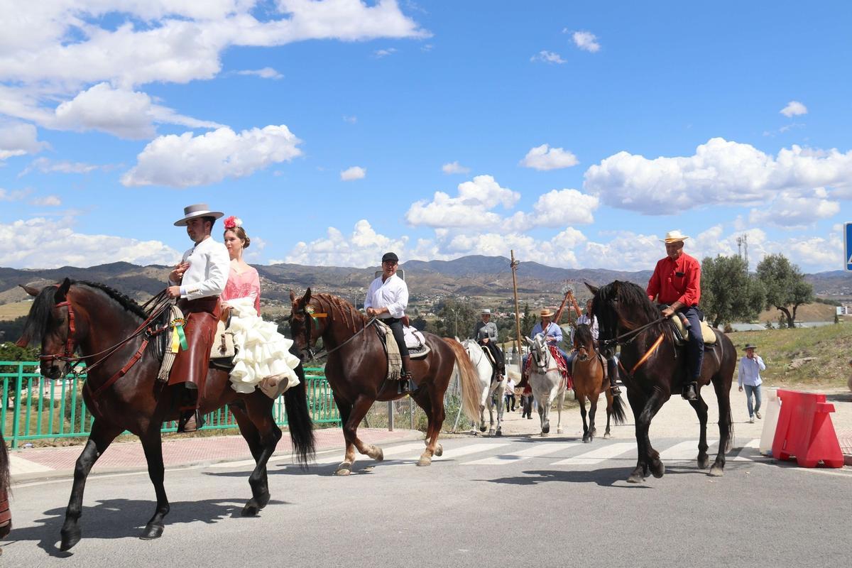Los caballistas realizarán su tradicional ofrenda florar a la Virgen de los Remedios.