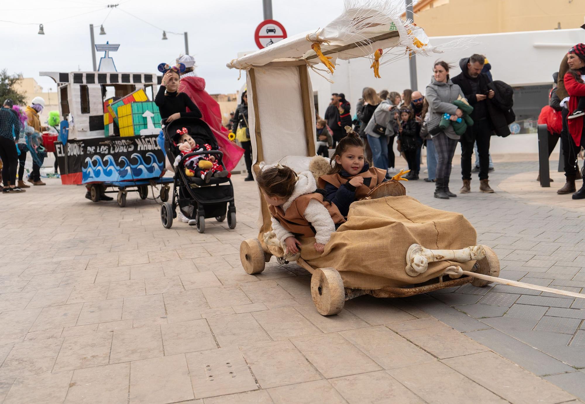 Todas las imágenes de la rúa de Formentera