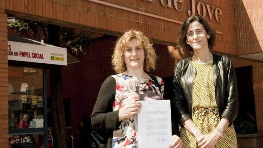 Por la izquierda, Maite Cacharro y Laura García.