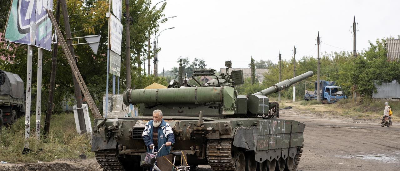 Imagen de un tanque en Ucrania.