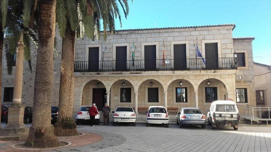 El Ayuntamiento de Coria estudia ya unas 350 solicitudes de ayudas a empresas