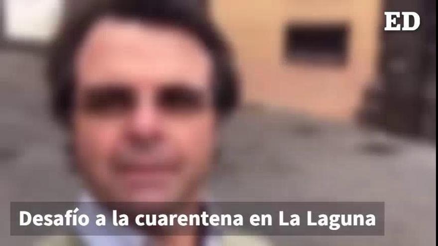 Un hombre pasea por las calles de La Laguna y desafía la cuarentena