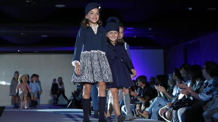 La Caridad celebra un desfile benéfico de moda infantil