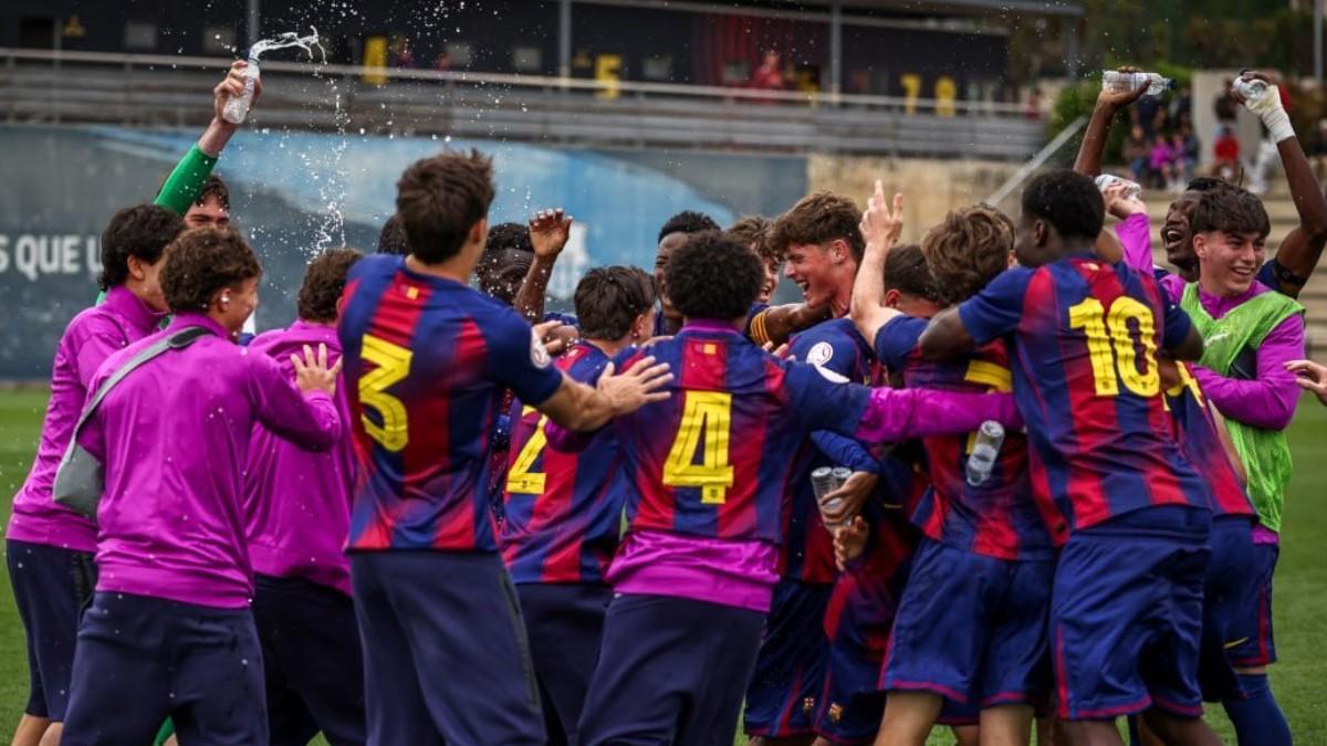 La euforia se desató en el campo 7 de la CE Joan Gamper