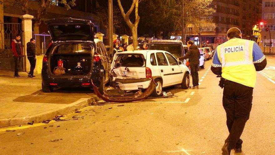 Accidente con varios vehículos implicados en la avenida de la Plaza de Toros.