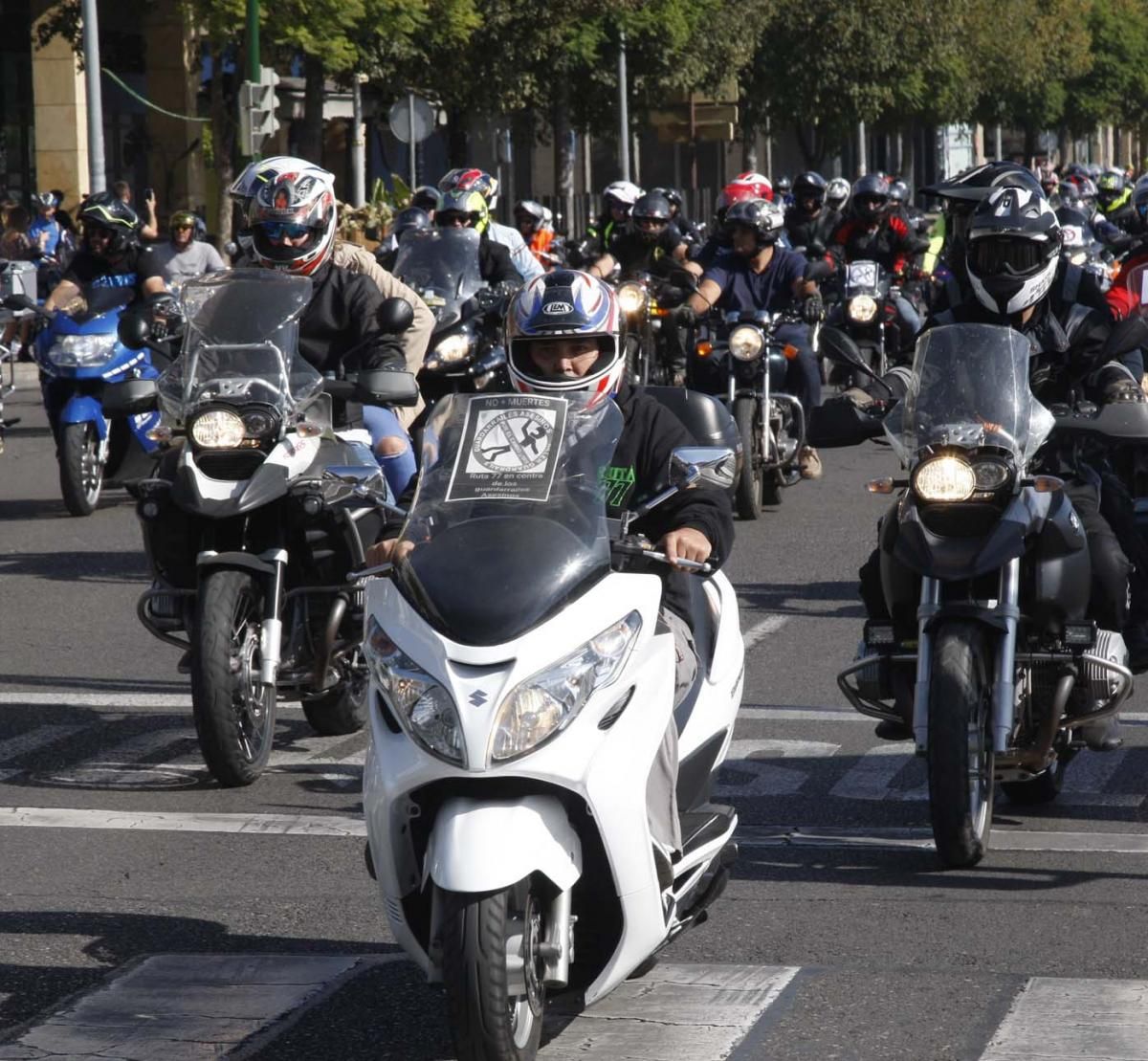 Concentración motera en Córdoba contra los guardarraíles sin protección