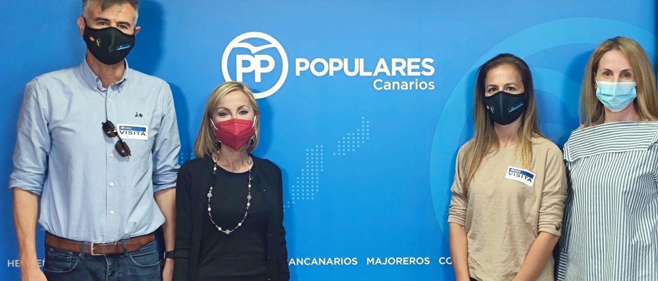 Juan Antonio Galván, Australia Navarro y Vanesa del Castillo
