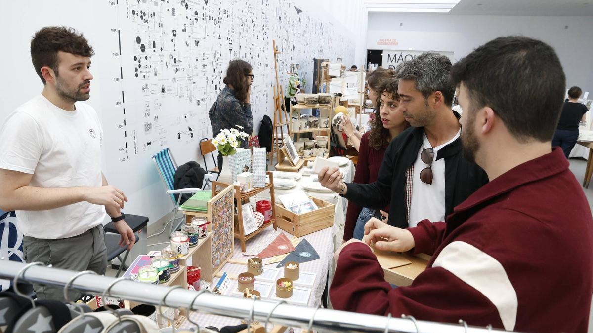 LABShop abre sus puertas en Gijón con más de 60 puestos (en imágenes)