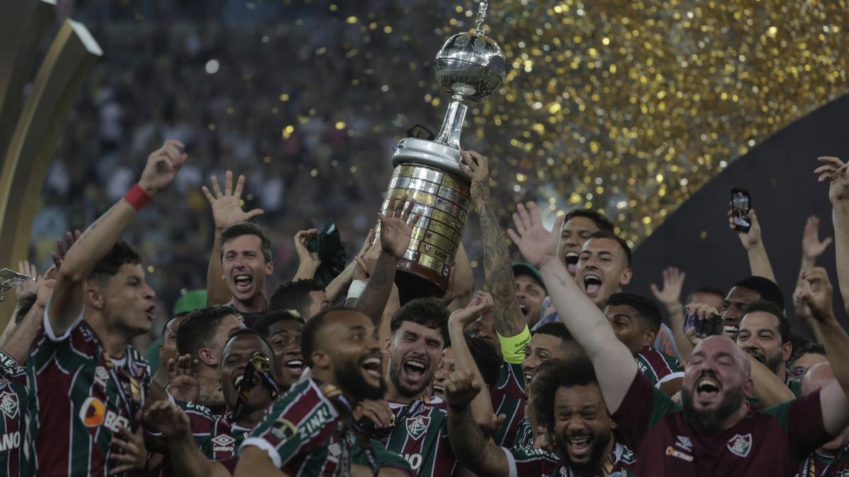 Los jugadores del Fluminense celebran el título de la Copa Libertadores.