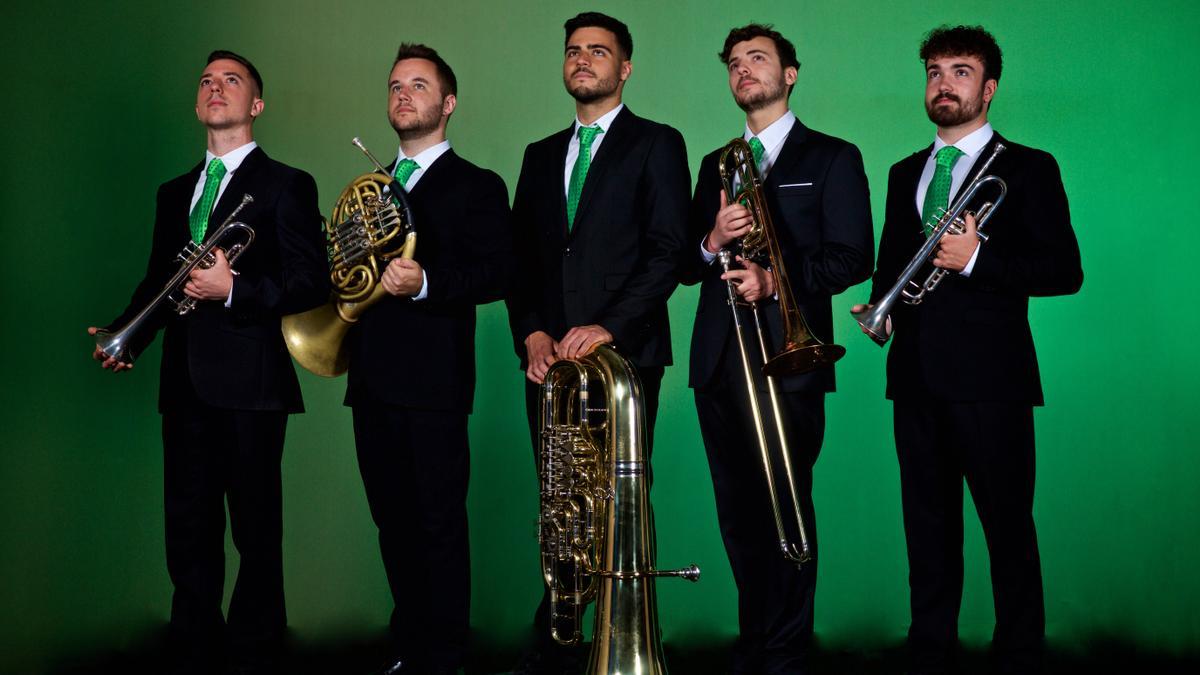 Los integrantes del quinteto Maestoso Brass Ensemble.