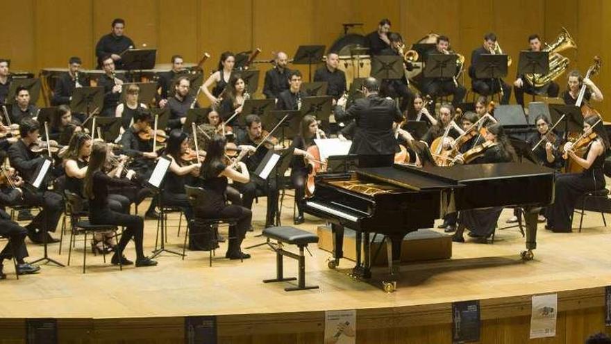 Concierto solidario de la orquesta del Conservatorio Superior de Música, en el Palacio de la Ópera.