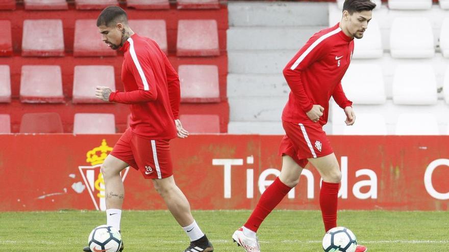 Quintero y Barba, en un momento del entrenamiento de ayer en Mareo.