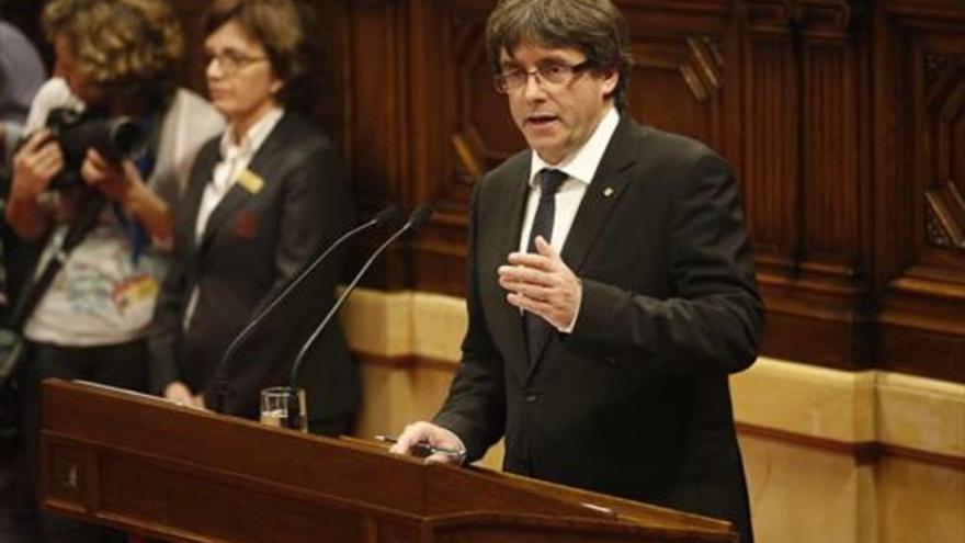 ¿Declaró Carles Puigdemont la independencia en el Parlament?