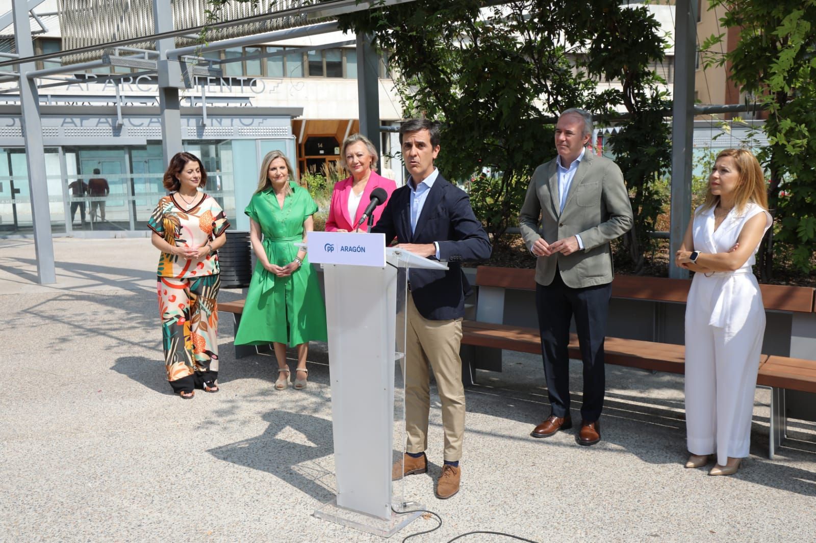 El PP presenta sus candidatos para el Congreso y el Senado en la plaza Salamero de Zaragoza