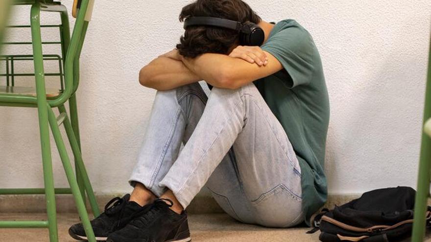 Fundación CB previene el suicidio en menores de edad a través de una charla