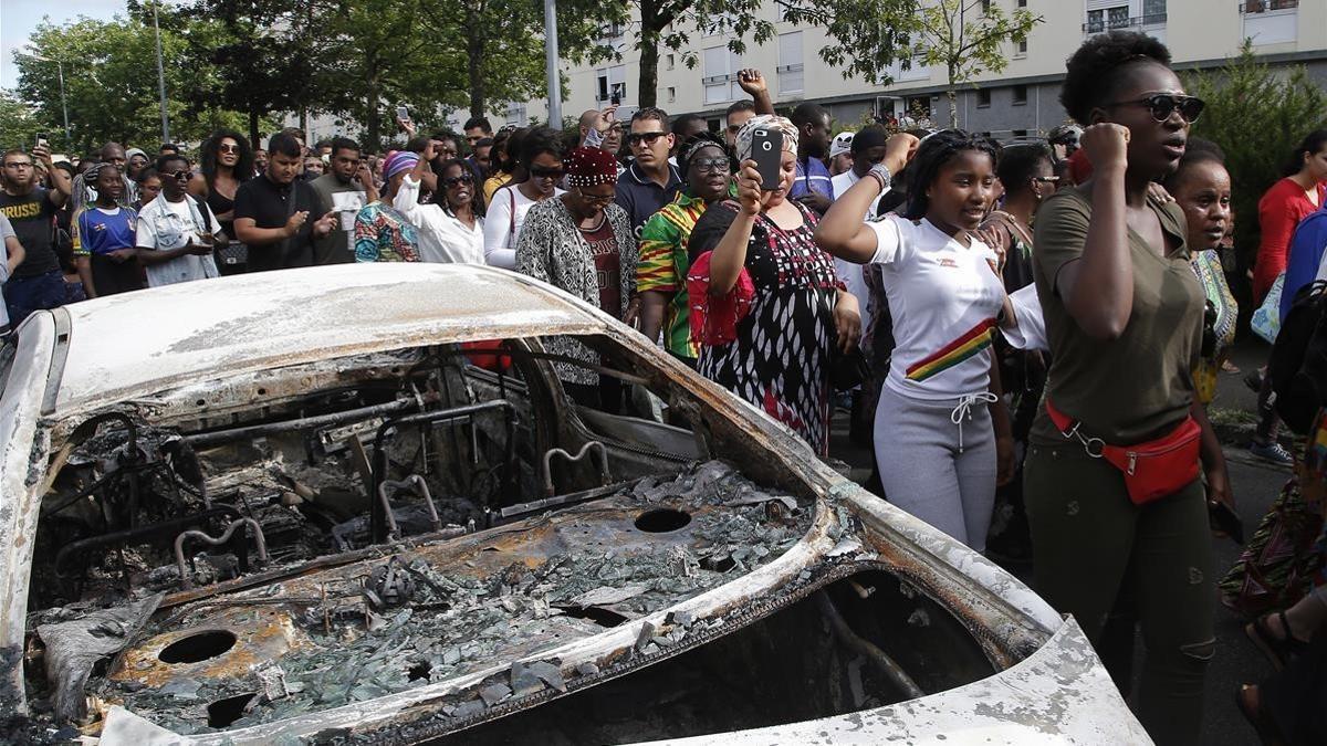 protestas en nantes por muerte de joven de un disparon de la policia